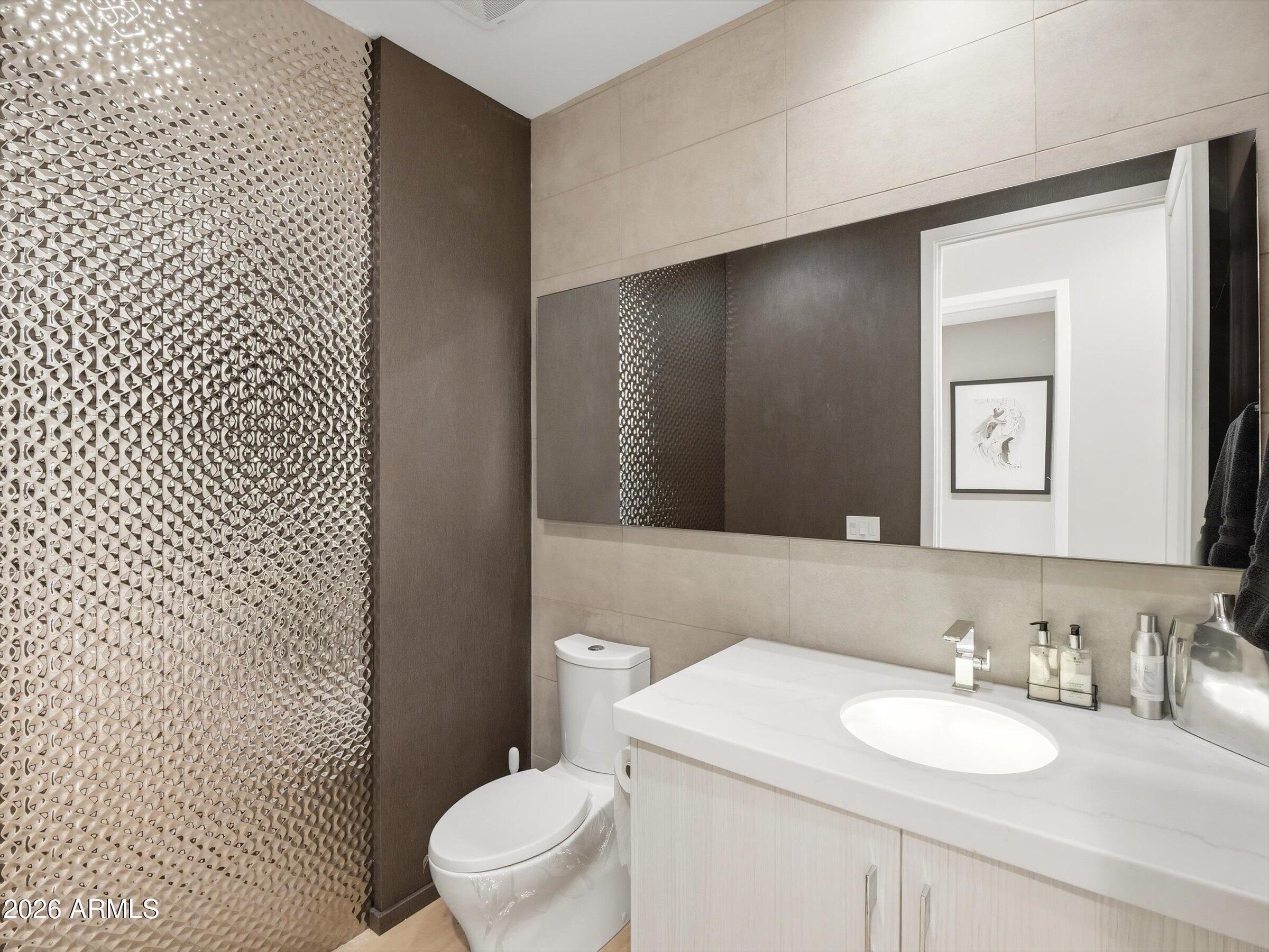 2 BILTMORE Estate 211