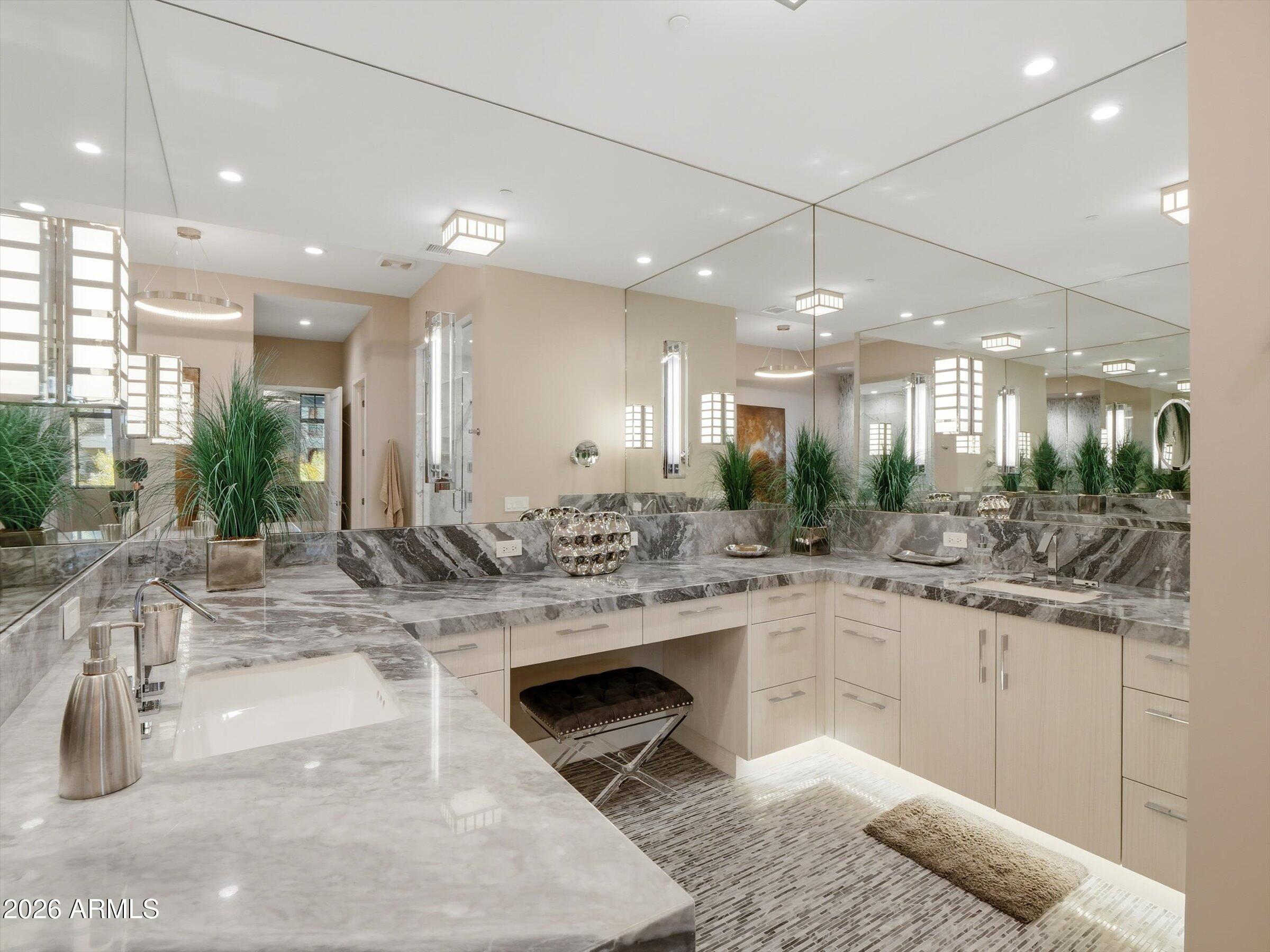 2 BILTMORE Estate 211