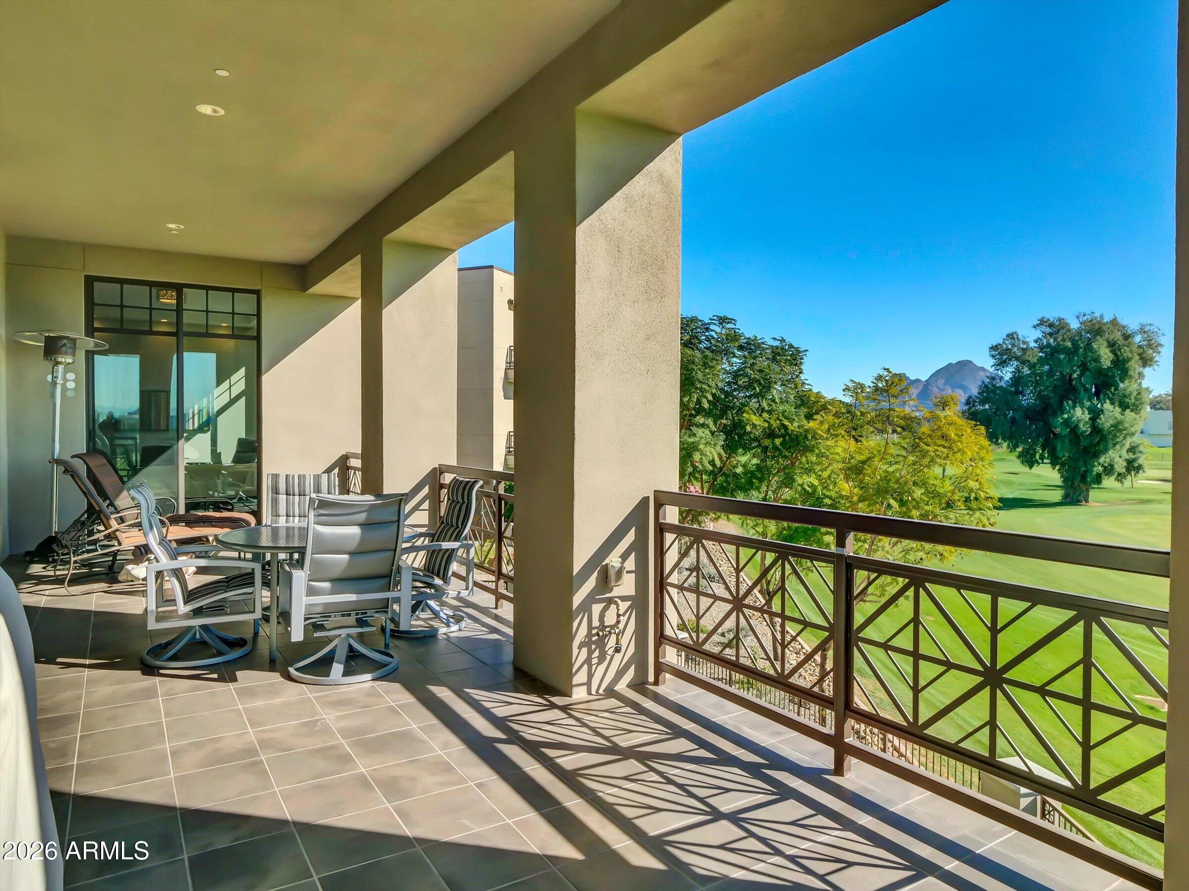 2 BILTMORE Estate 211