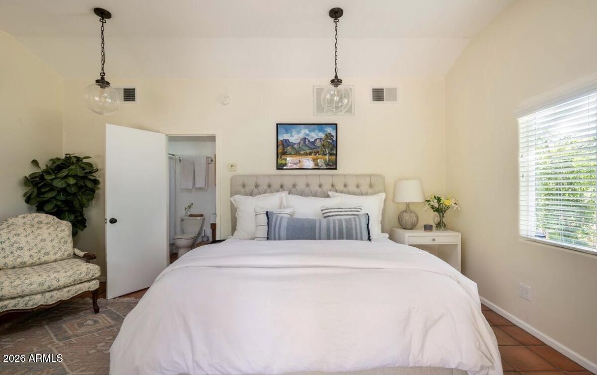 317 W ENCANTO Boulevard