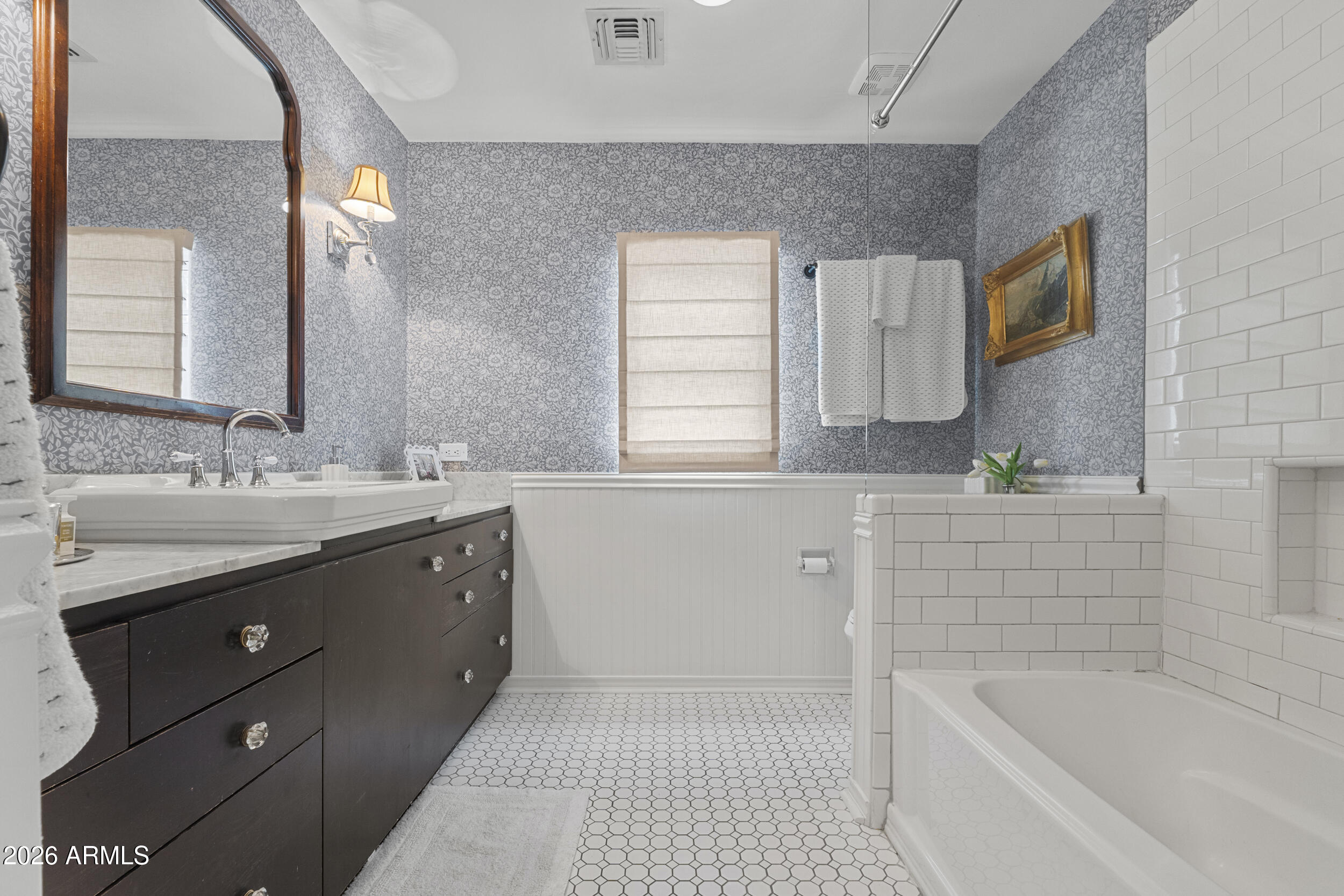 317 W ENCANTO Boulevard