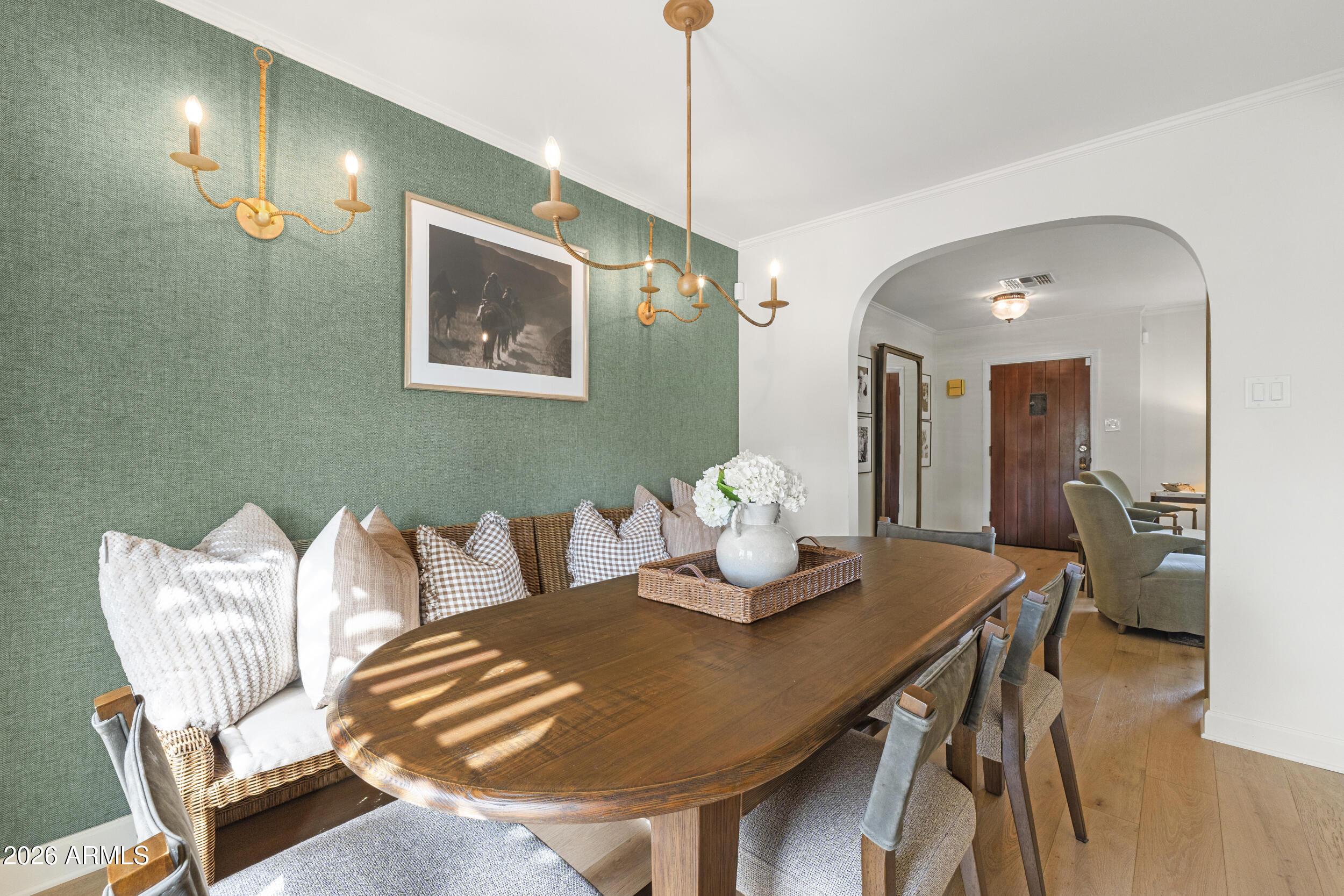 317 W ENCANTO Boulevard