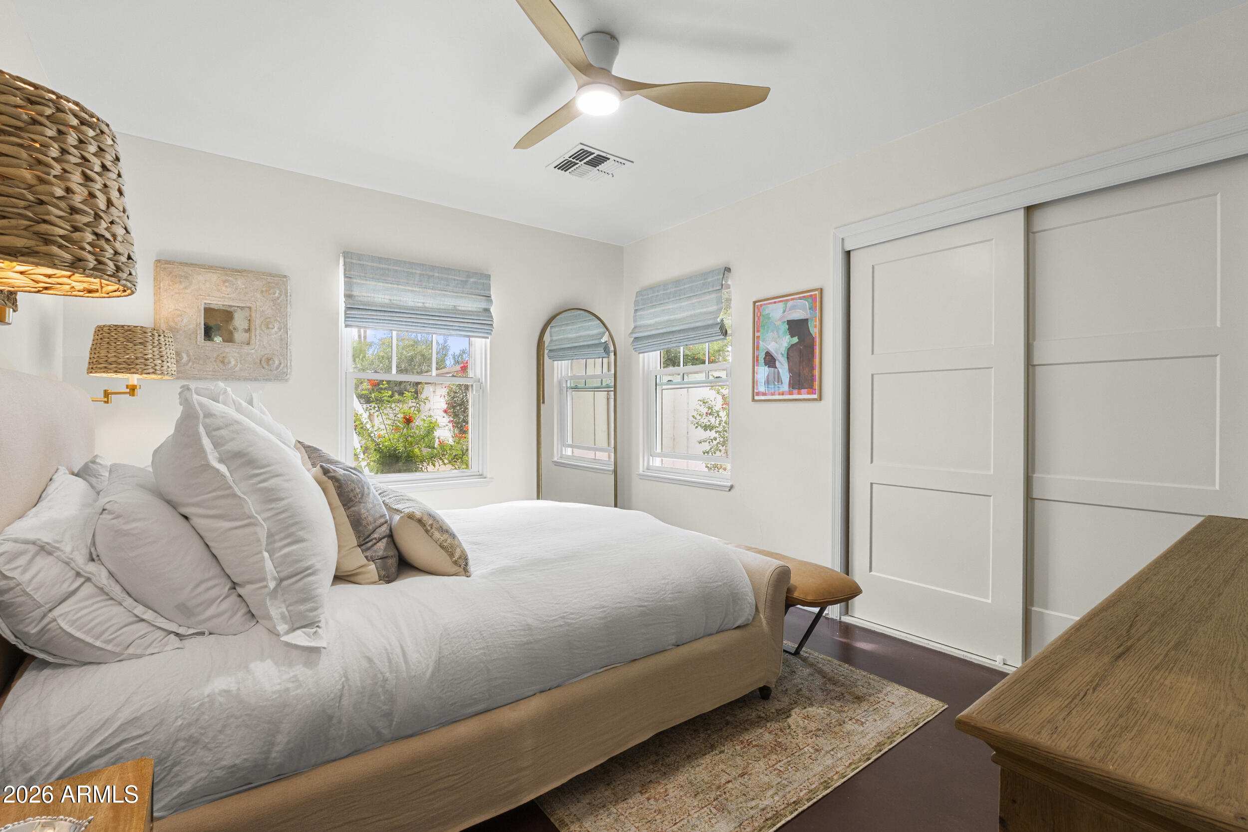 317 W ENCANTO Boulevard