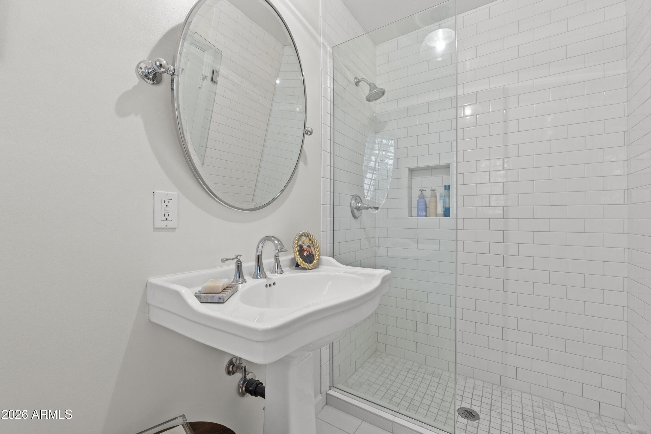 317 W ENCANTO Boulevard