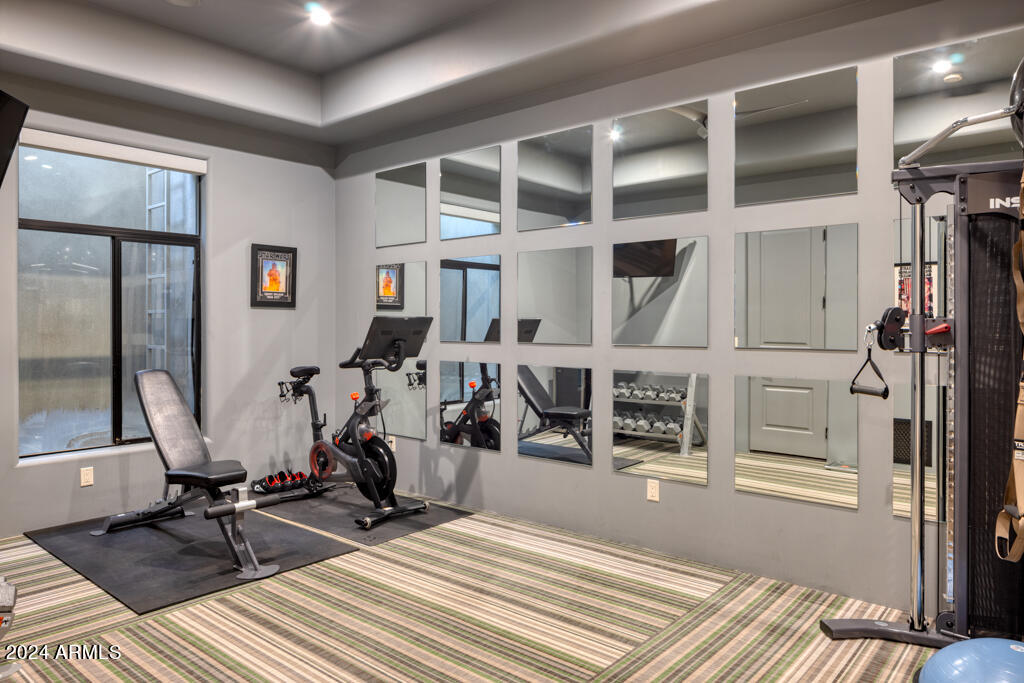 8243 N MOCKINGBIRD Lane