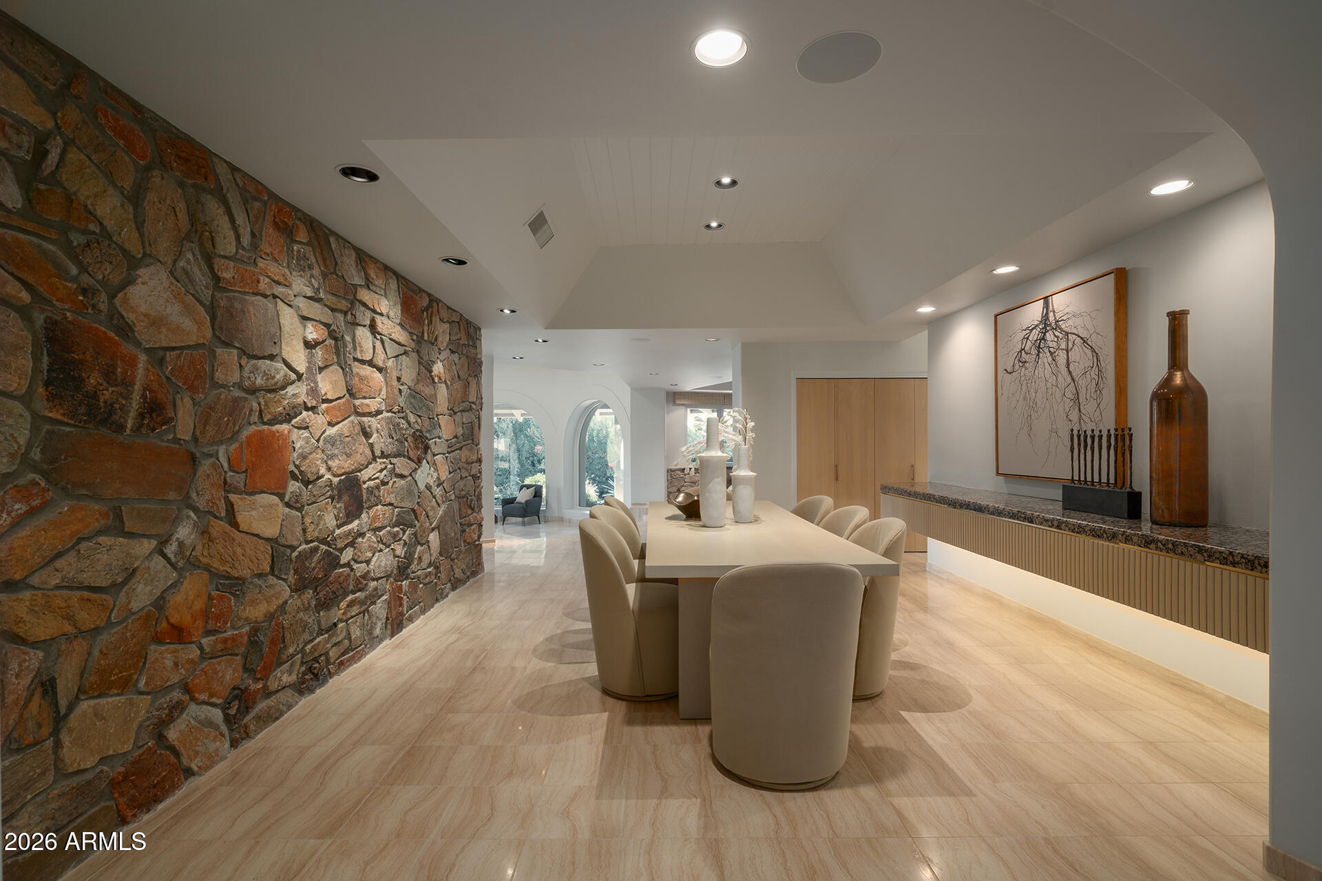 7224 N LAKESIDE Lane