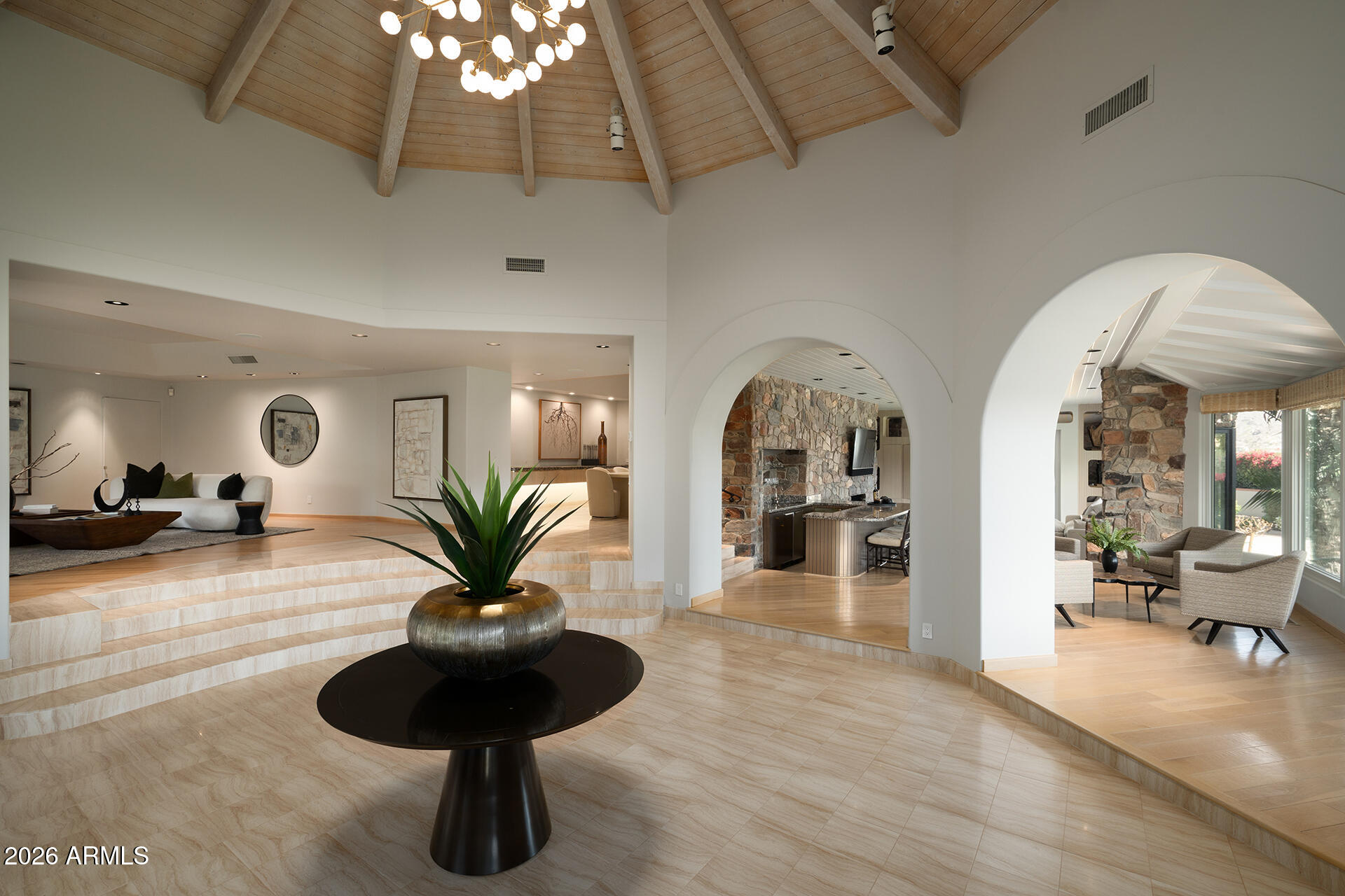 7224 N LAKESIDE Lane