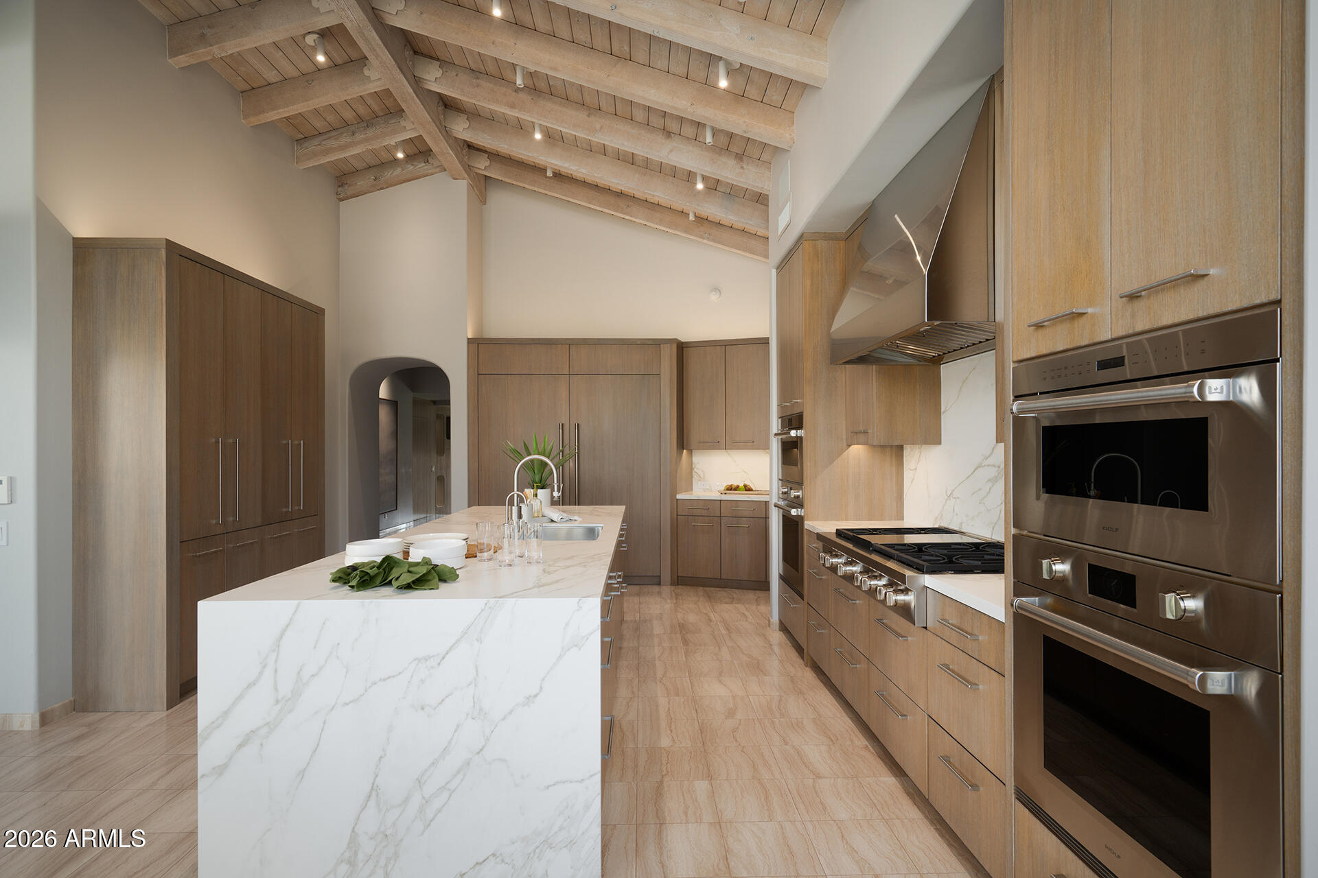 7224 N LAKESIDE Lane