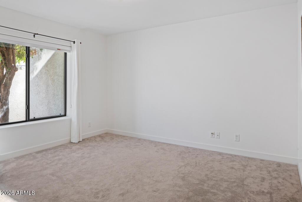 2502 E Montebello Avenue