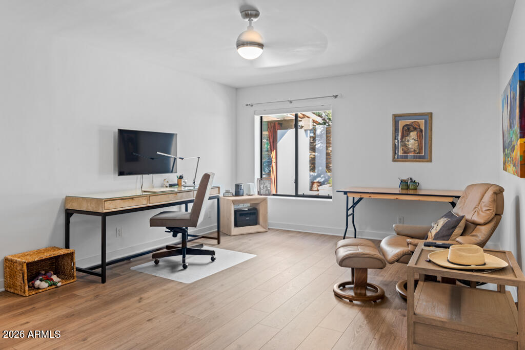 2502 E Montebello Avenue