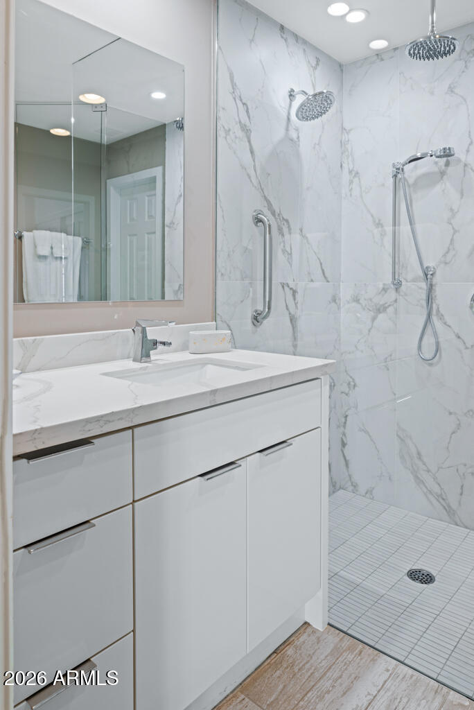 2502 E Montebello Avenue