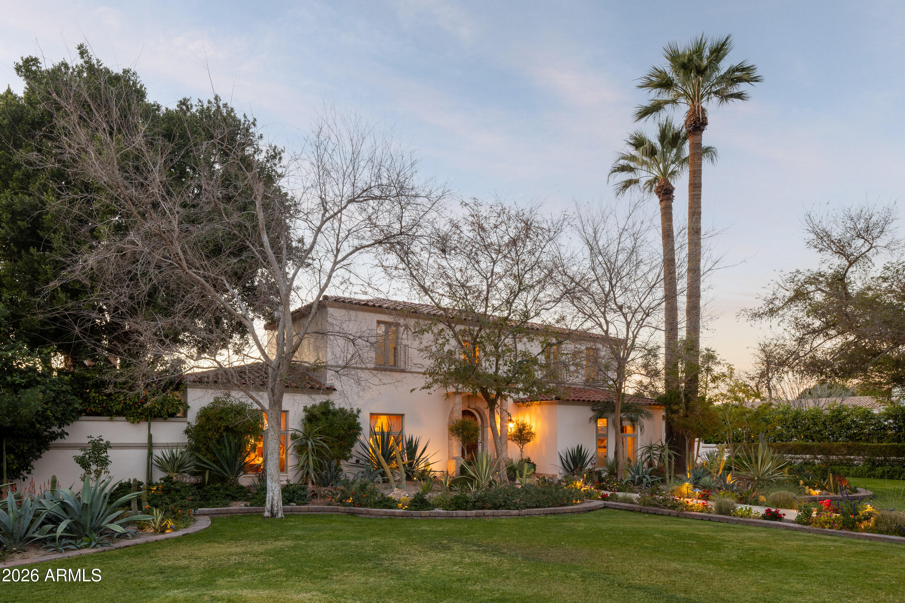 3042 N MANOR Drive E