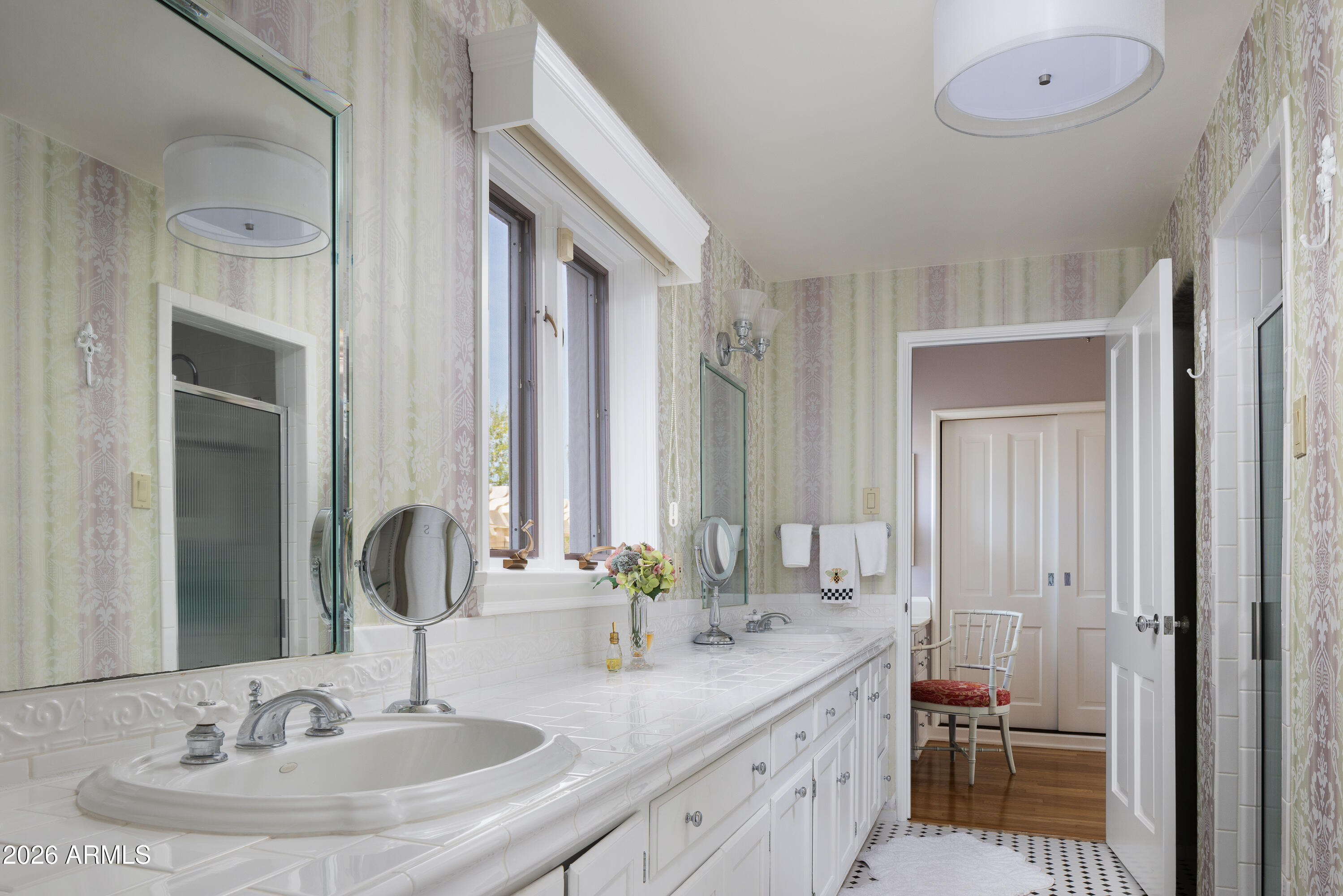 3042 N MANOR Drive E