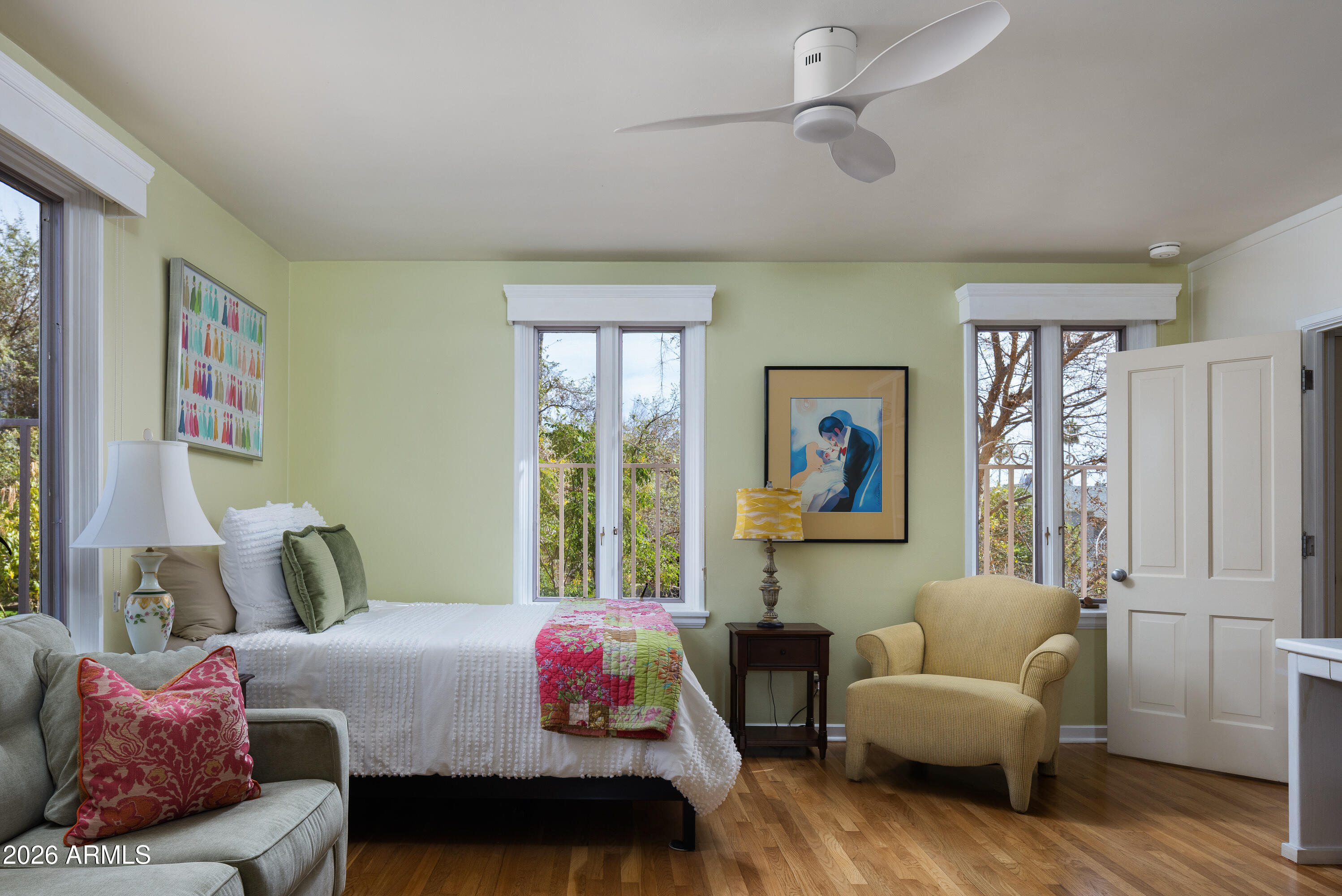 3042 N MANOR Drive E