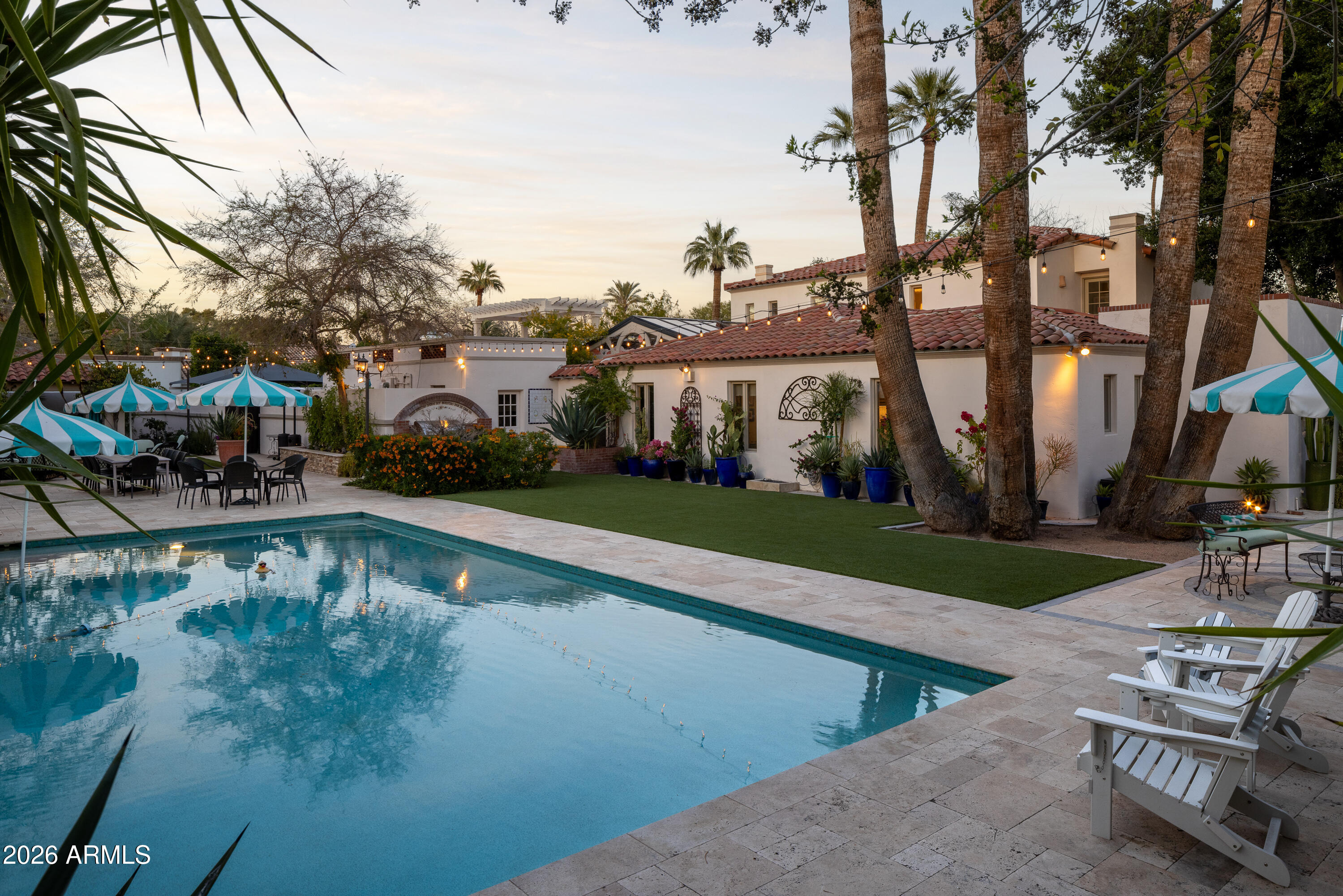 3042 N MANOR Drive E