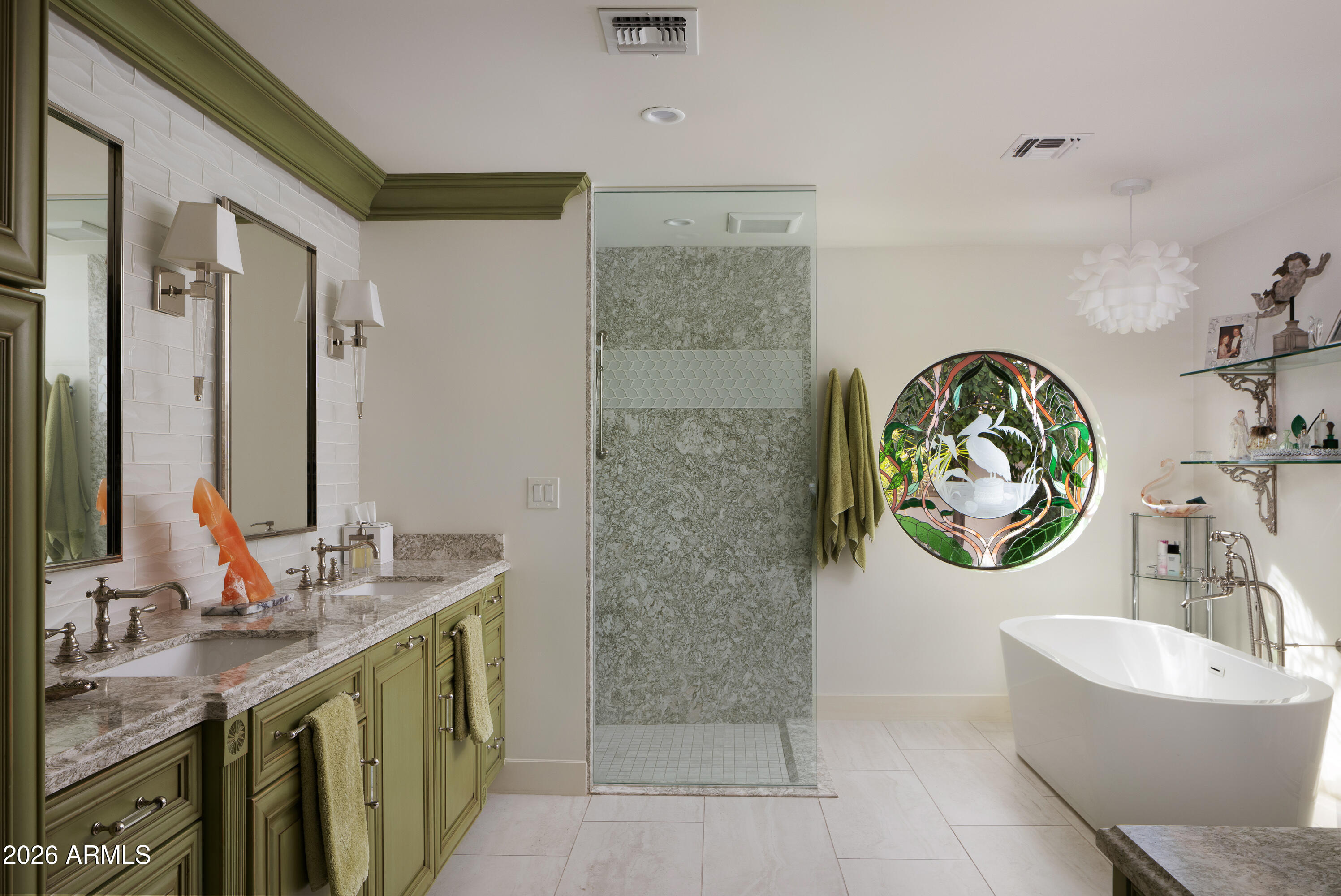 3042 N MANOR Drive E