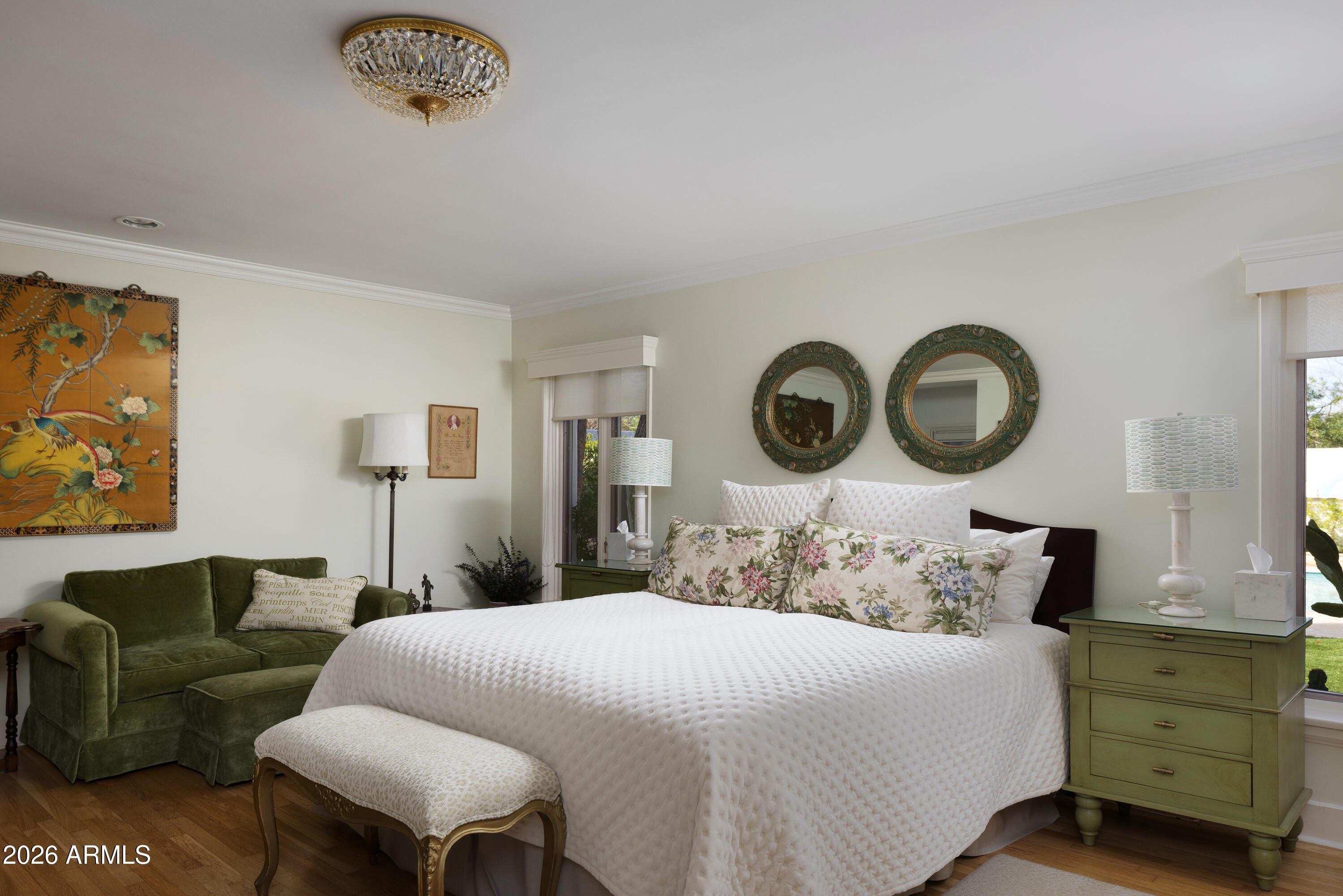 3042 N MANOR Drive E