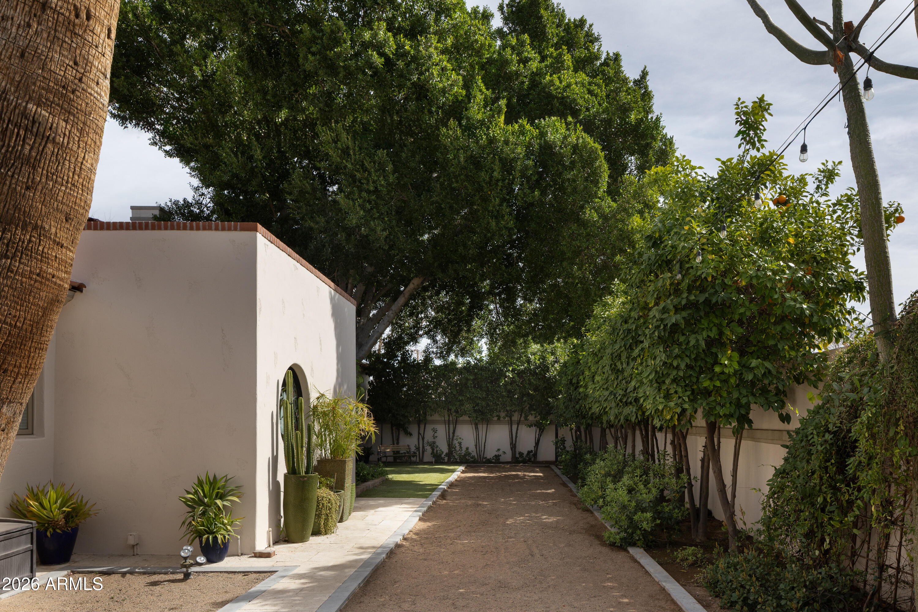 3042 N MANOR Drive E