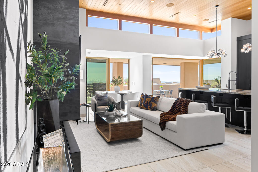 40041 N 111TH Place 44