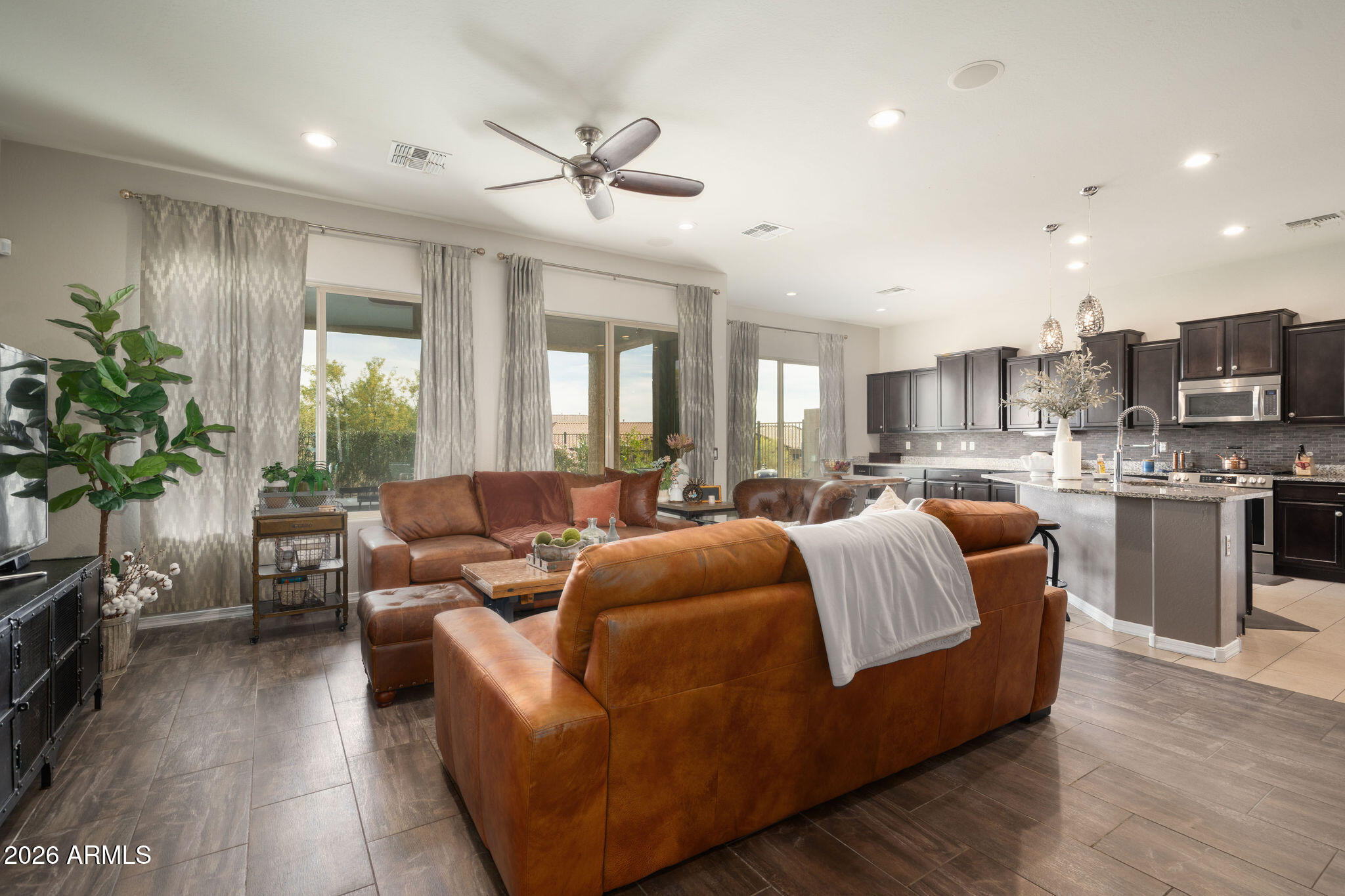 5913 E BRAMBLE BERRY Lane