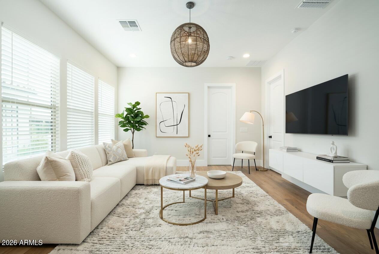 5537 E VIA CABALLO BLANCO