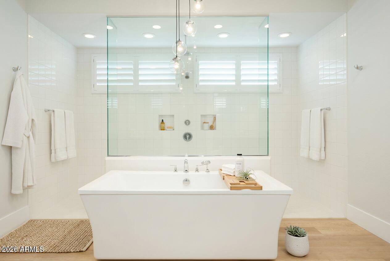 5537 E VIA CABALLO BLANCO