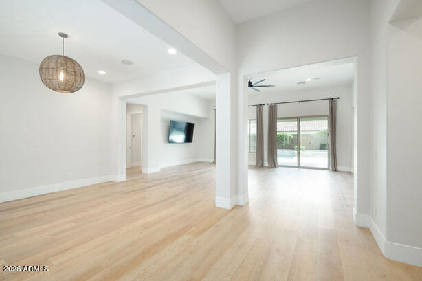 5537 E VIA CABALLO BLANCO