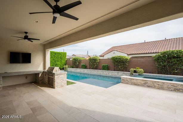 5537 E VIA CABALLO BLANCO