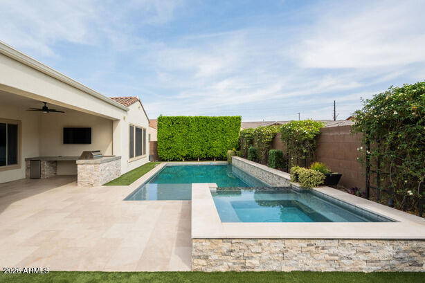 5537 E VIA CABALLO BLANCO