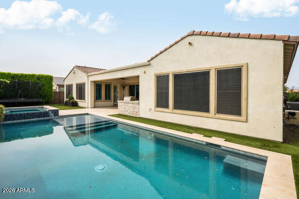 5537 E VIA CABALLO BLANCO