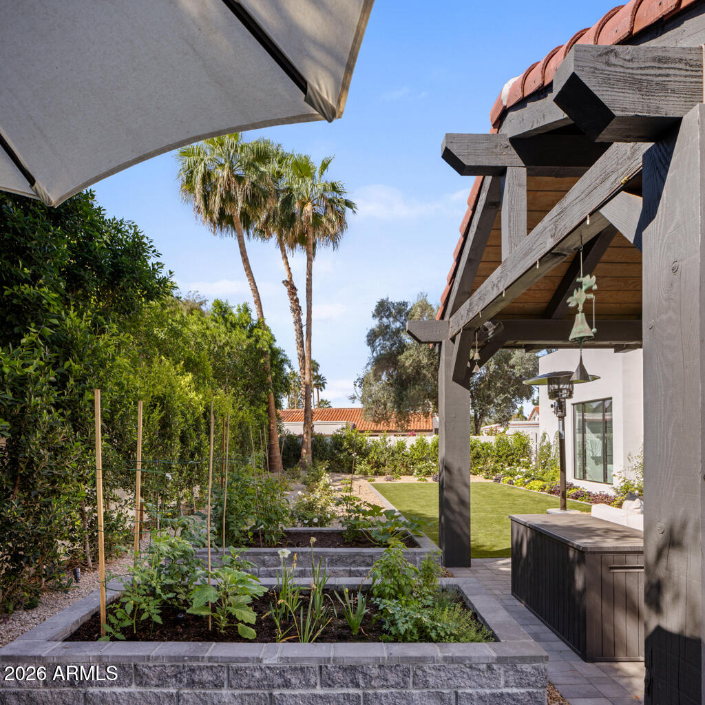 9627 E Gold Dust Avenue