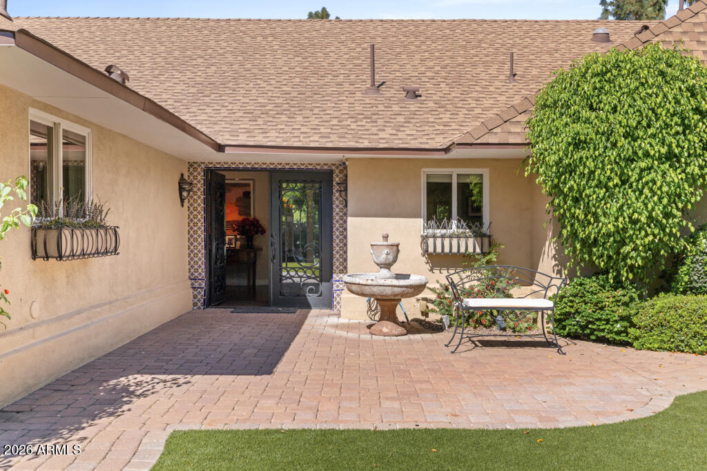 2126 E Pasadena Avenue