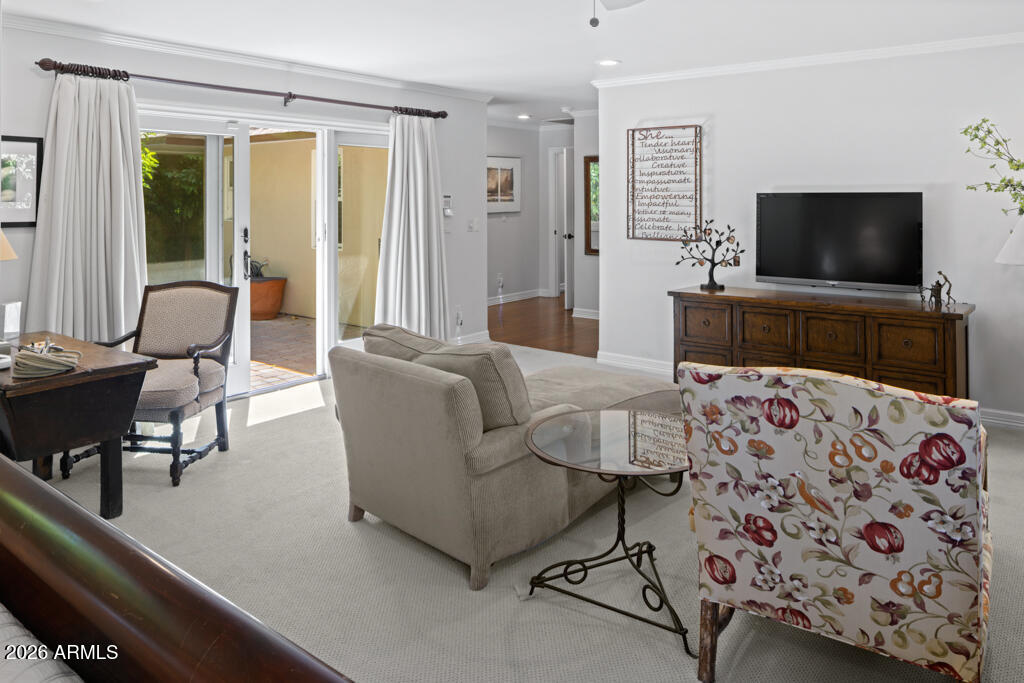 2126 E Pasadena Avenue