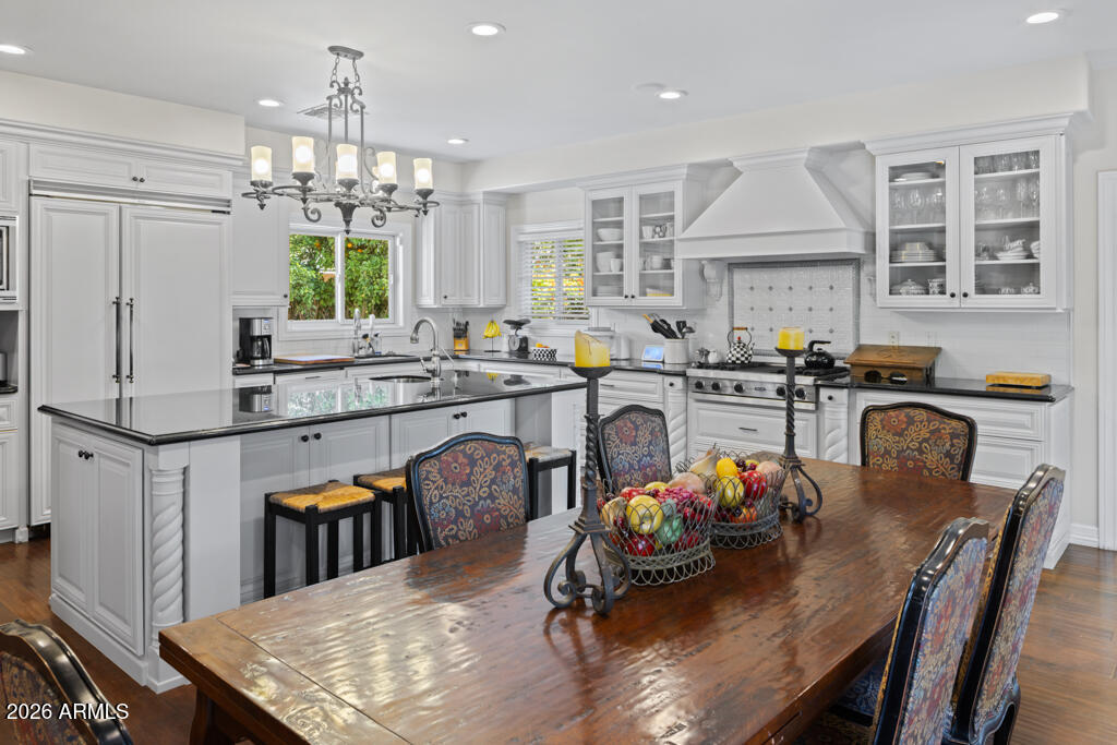 2126 E Pasadena Avenue