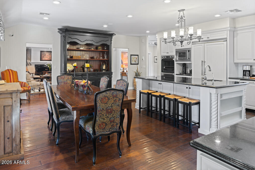 2126 E Pasadena Avenue