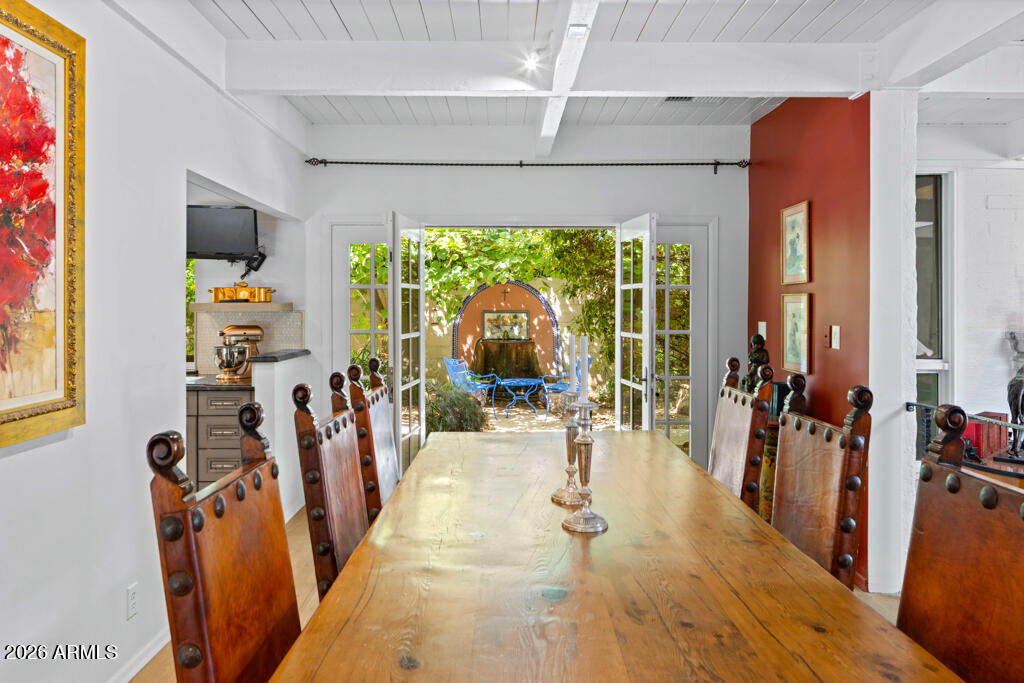 5434 E Lincoln Drive 72