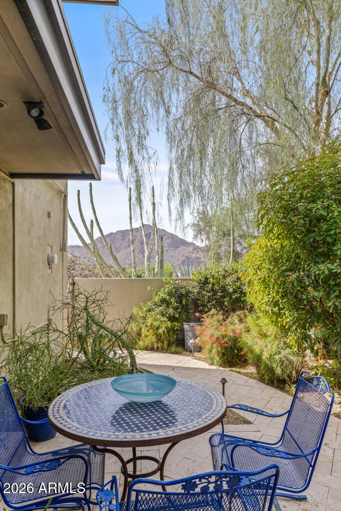 5434 E Lincoln Drive 72