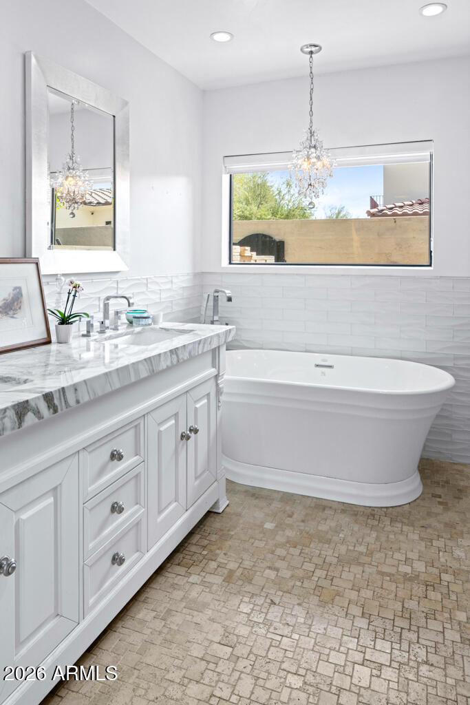 5434 E Lincoln Drive 72