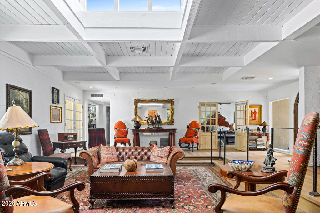 5434 E Lincoln Drive 72