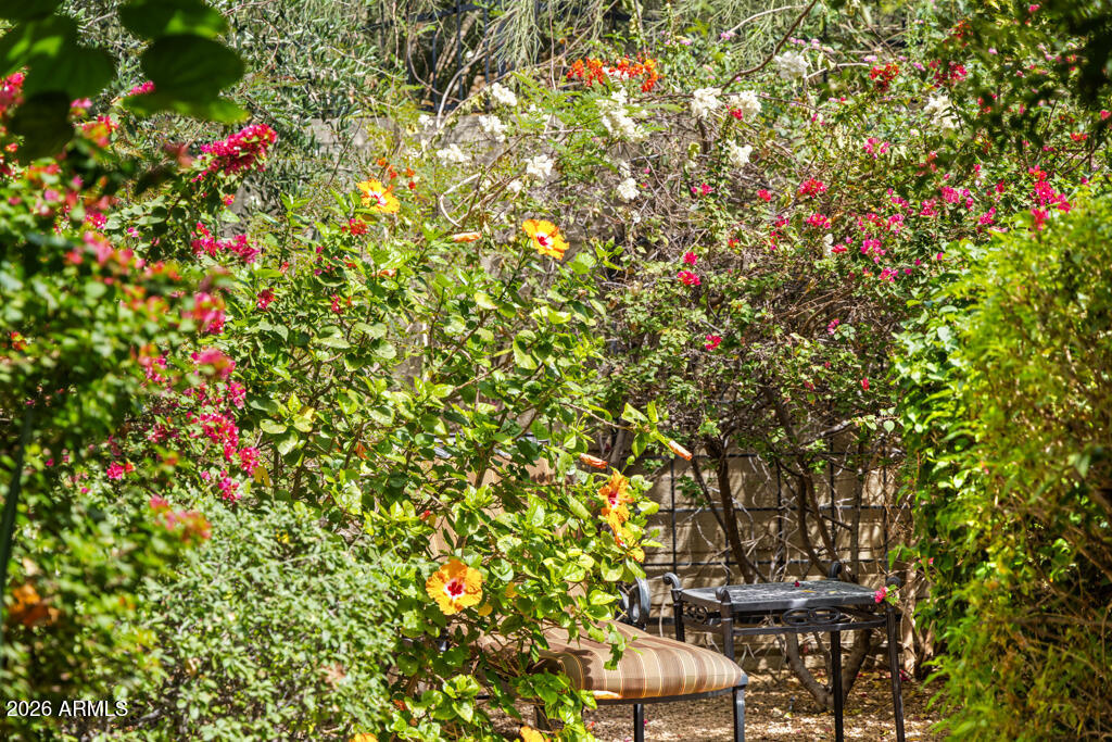 5434 E Lincoln Drive 72