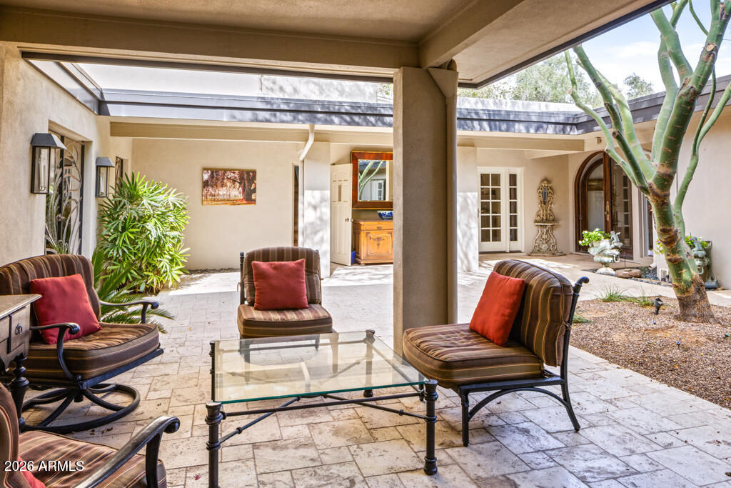 5434 E Lincoln Drive 72