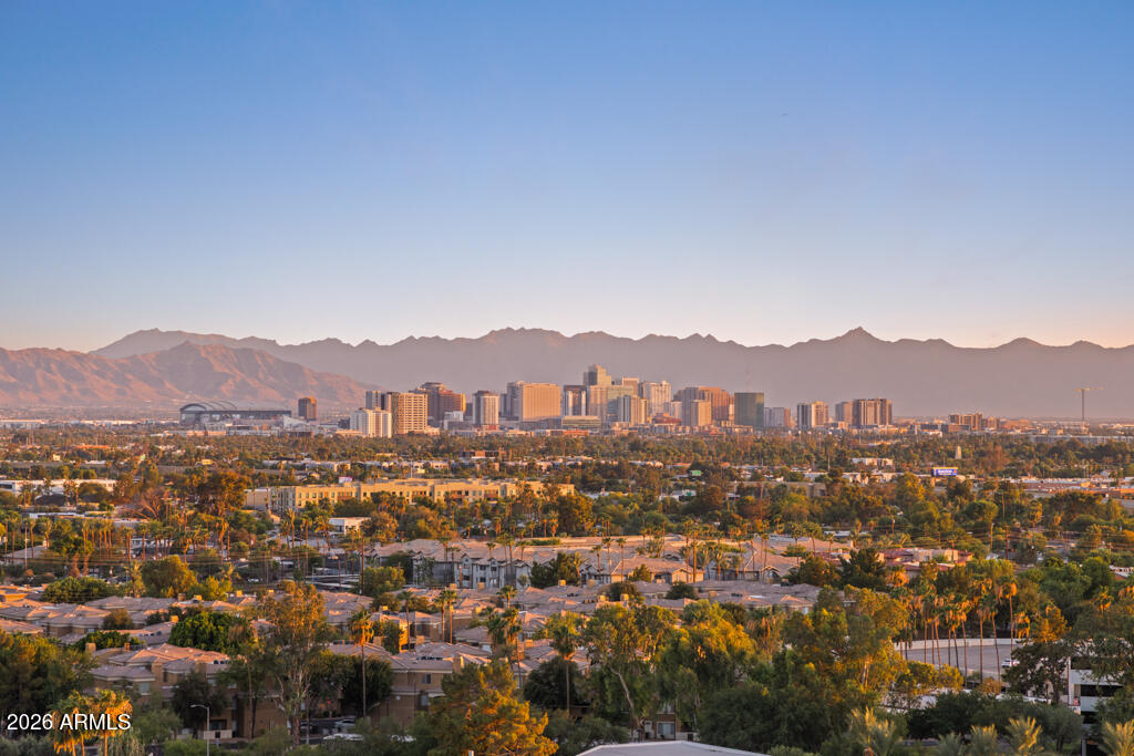 2211 E CAMELBACK Road 902