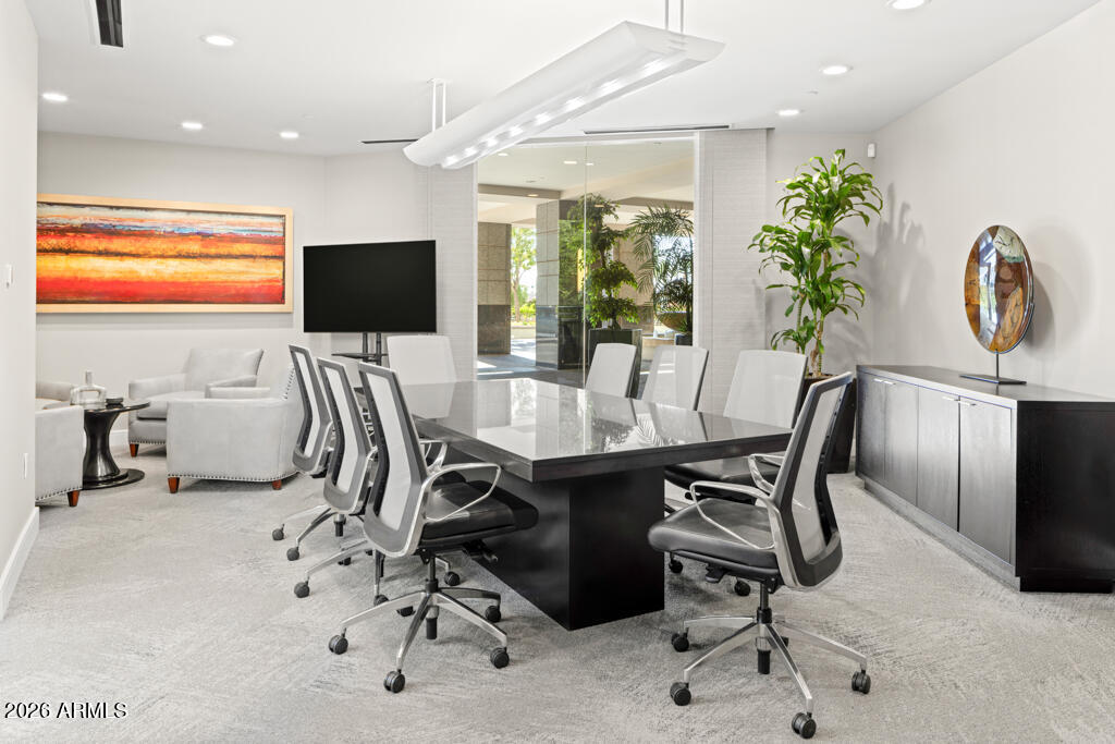 2211 E CAMELBACK Road 902