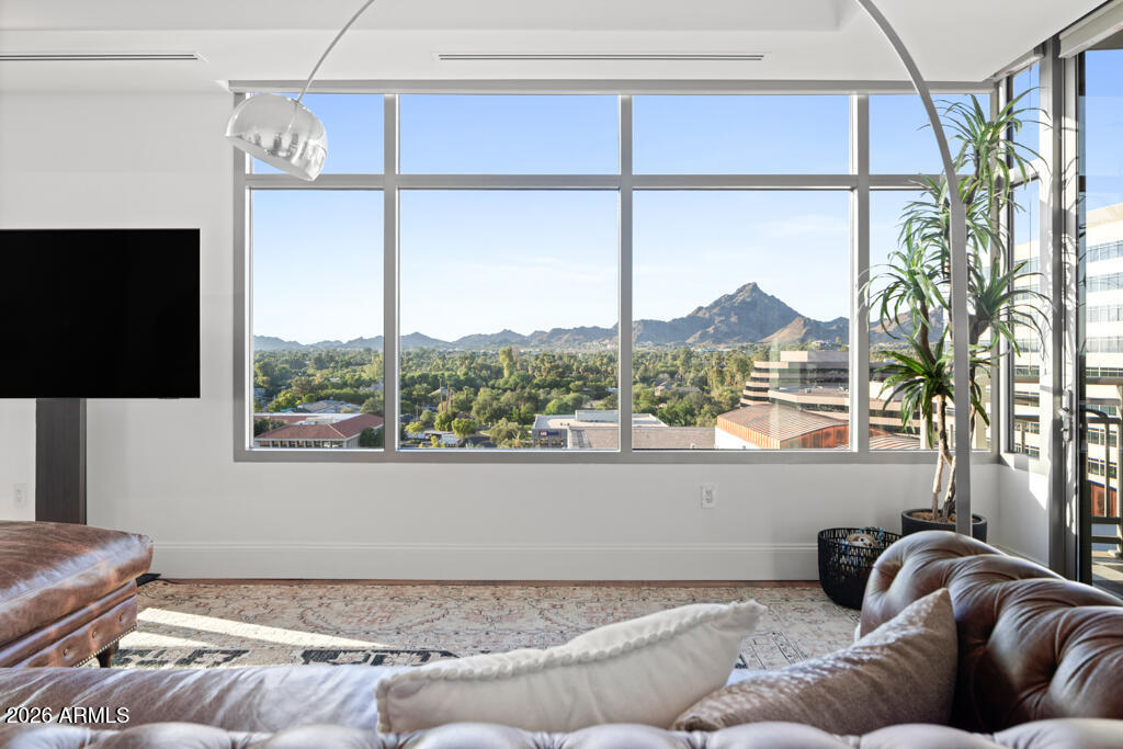 2211 E CAMELBACK Road 902