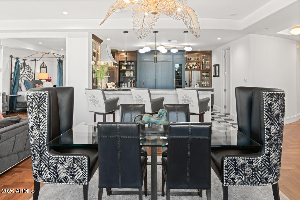 2211 E CAMELBACK Road 902