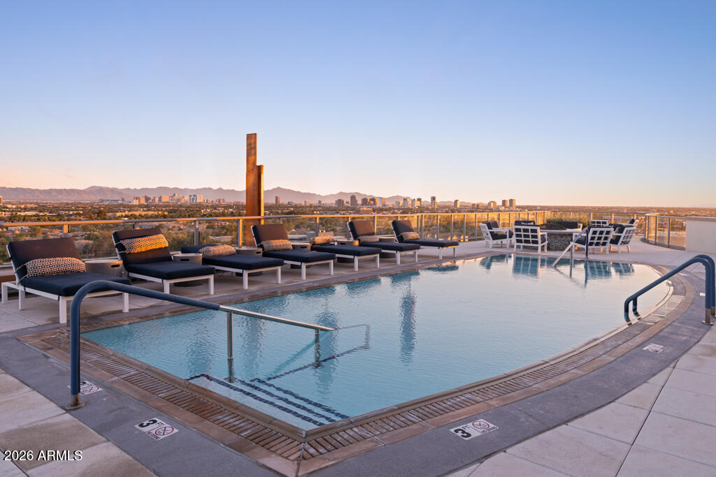 2211 E CAMELBACK Road 902