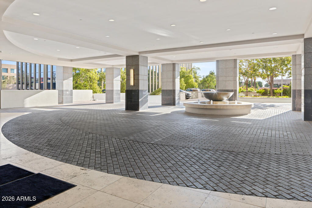2211 E CAMELBACK Road 902