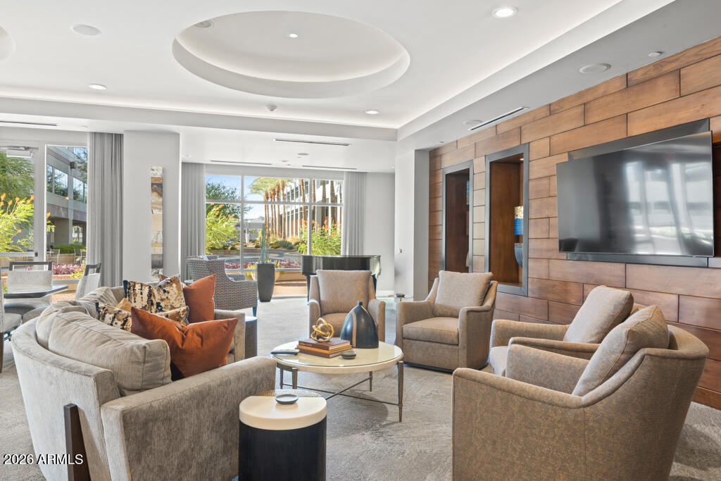 2211 E CAMELBACK Road 902