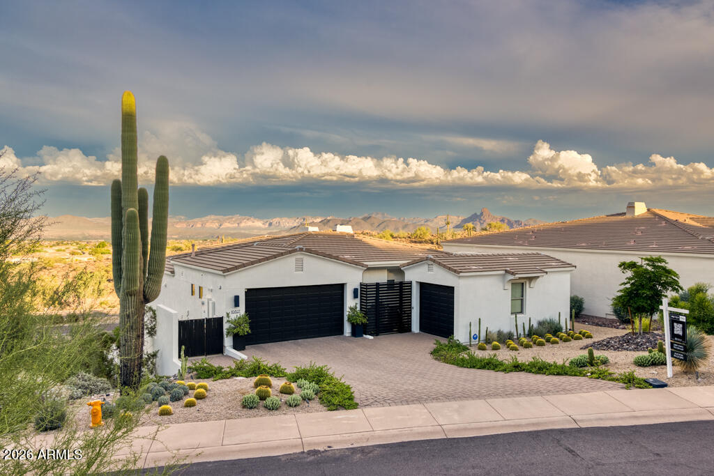 10827 N SONORA Vista