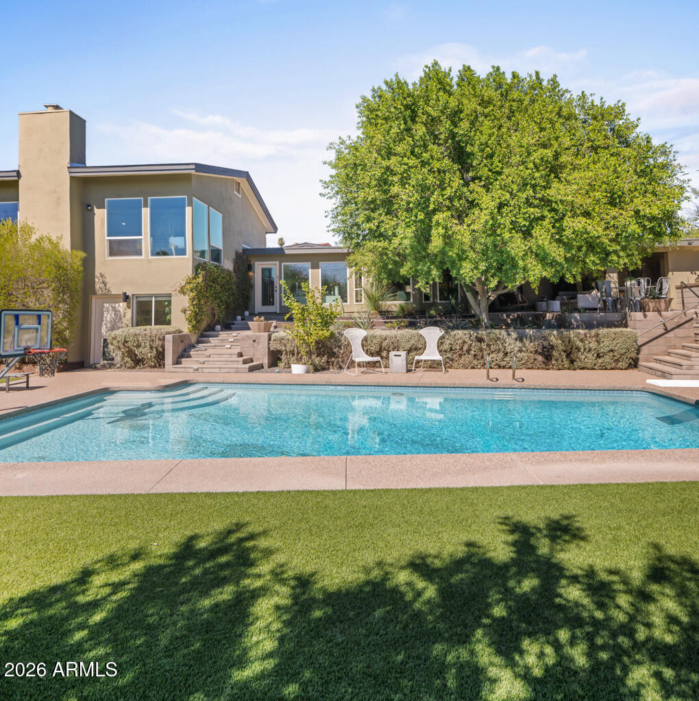 4303 E MCDONALD Drive